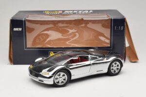 Audi Avus Quattro Chrome Silver Revell 1:18 08830 Metall – Bild 8 von 8