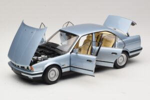 BMW 535i E34 Hellblau Metallic Minichamps 1:18 100024007 Metall – Bild 2 von 8
