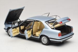BMW 535i E34 Hellblau Metallic Minichamps 1:18 100024007 Metall – Bild 5 von 8