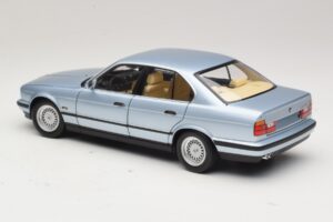 BMW 535i E34 Hellblau Metallic Minichamps 1:18 100024007 Metall – Bild 7 von 8