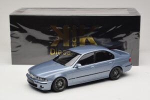 BMW M5 E39 Silverstone Blue Metallic KK-Scale 1:18 KKDC181622 Metall – Bild 6 von 6