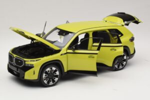 BMW XM G09 Gelb Minichamps 1:18 110023302 Metall – Bild 2 von 8
