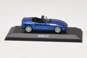 BMW Z1 E30 Blau Metallic Maxichamps 1:43 940020101 Metall