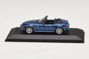 BMW Z3 E36/7 1.8 M Package Blau Ersatzkarton Minichamps 1:43 BMW Z3 E36/7 1.8 M Package Blau Ersatzkarton Minichamps 1:43 80429411714-R1 Metall