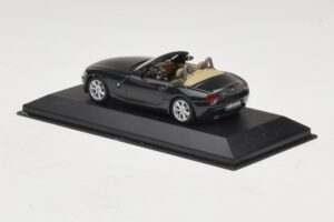 BMW Z4 E85 Schwarz Metallic Ersatzkarton Minichamps 1:43 80420144055-R1 Metall – Bild 3 von 5