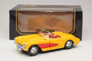 Chevrolet Corvette C1 Cabrio Gelb Rot Bburago 1:18 3034-M2 Metall – Bild 8 von 8