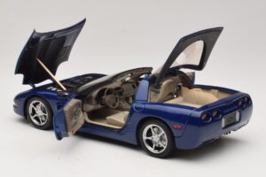 Chevrolet Corvette C5 Commemorative Edition Blau AUTOart 1:18 71157 Metall – Bild 6 von 9