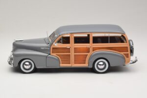 Chevrolet Fleetmaster Woody Grau Maisto 1:18 31854 Metall – Bild 4 von 8
