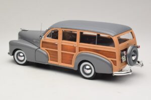 Chevrolet Fleetmaster Woody Grau Maisto 1:18 31854 Metall – Bild 7 von 8
