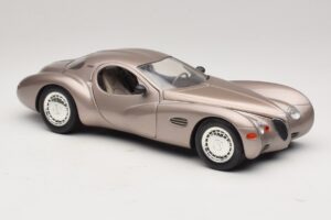 Chrysler Atlantic Beige Guiloy 1:18 68570 Metall – Bild 6 von 8