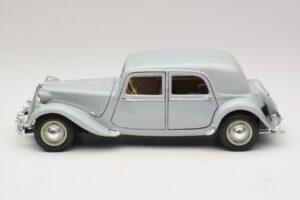 Citroen 15CV Six Grau Maisto 1:18 31837 Metall – Bild 4 von 8