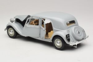 Citroen 15CV Six Grau Maisto 1:18 31837 Metall – Bild 5 von 8