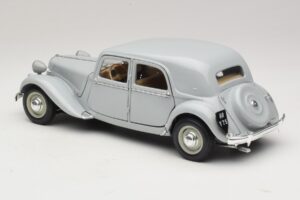 Citroen 15CV Six Grau Maisto 1:18 31837 Metall – Bild 7 von 8