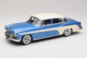 DeSoto Fireflite Sedan Blau Metallic & Creme KK-Scale 1:18 KKDC181544 Metall