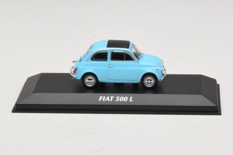 Fiat 500 L Blau Maxichamps 1:43 940121601 Metall