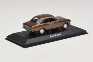 Ford Escort Mk1 Braun Metallic Maxichamps 1:43 940081000 Metall – Bild 2 von 5