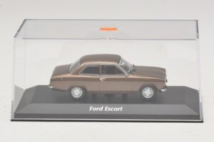 Ford Escort Mk1 Braun Metallic Maxichamps 1:43 940081000 Metall – Bild 4 von 5