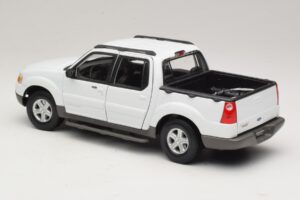 Ford Explorer Sport Trac Weiss Maisto 1:18 36891 Metall – Bild 7 von 8