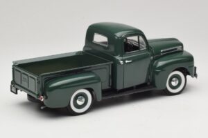 Ford F-1 Grün Road Legends 1:18 92218 Metall – Bild 3 von 8