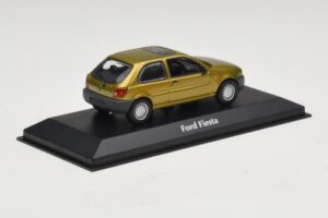 Ford Fiesta Mk4 Gold Maxichamps 1:43 940085060 Metall – Bild 2 von 5