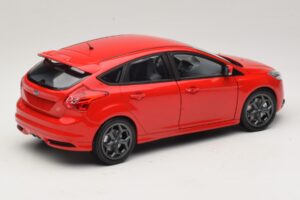 Ford Focus ST Mk2 Rot Minichamps 1:18 110082002 Metall – Bild 3 von 8