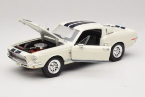 Ford Shelby GT500KR Weiss Road Legends 1:18 92168 Metall – Bild 2 von 8