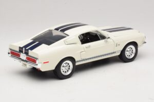 Ford Shelby GT500KR Weiss Road Legends 1:18 92168 Metall – Bild 3 von 8