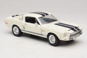 Ford Shelby GT500KR Weiss Road Legends 1:18 92168 Metall – Bild 6 von 8