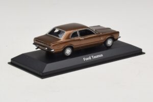 Ford Taunus TC Braun Metallic Maxichamps 1:43 940081300 Metall – Bild 2 von 5
