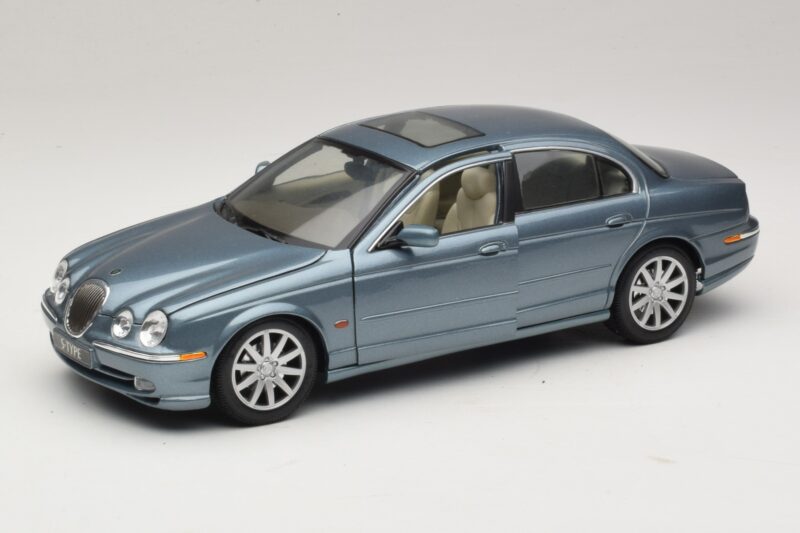 Jaguar S-Type X200 Blau Maisto 1:18 31865 Metall