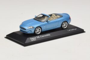 Jaguar XK X150 Cabriolet Hellblau Metallic Minichamps 1:43 400130530 Metall – Bild 2 von 5