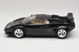 Lamborghini Countach 5000 Quattrovalvole Schwarz Bburago 1:18 3337 Metall – Bild 4 von 8