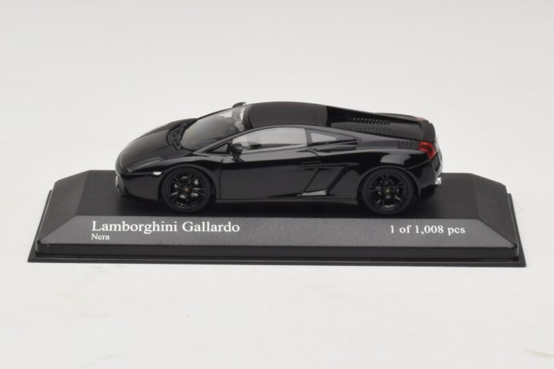Lamborghini Gallardo Schwarz Minichamps 1:43 Lamborghini Gallardo Schwarz Minichamps 1:43 400103504 Metall