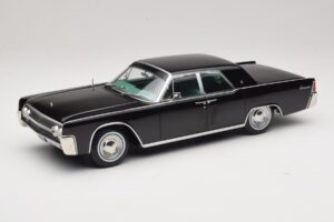 Lincoln Continental Schwarz KK-Scale 1:18 KKDC181483 Metall