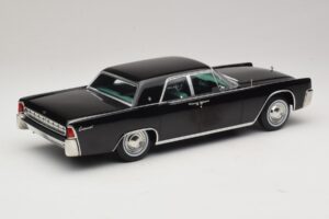 Lincoln Continental Schwarz KK-Scale 1:18 KKDC181483 Metall – Bild 2 von 6