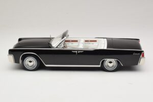 Lincoln Continental Convertible Schwarz Bad Boys KK-Scale 1:18 KKDC181521 Metall – Bild 4 von 7