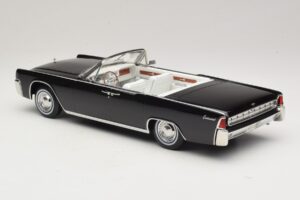 Lincoln Continental Convertible Schwarz Bad Boys KK-Scale 1:18 KKDC181521 Metall – Bild 6 von 7