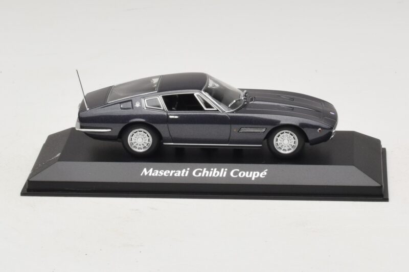 Maserati Ghibli Braun Metallic Maxichamps 1:43 940123320 Metall