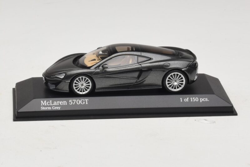 McLaren 570GT Storm Grey Minichamps 1:43 McLaren 570GT Storm Grey Minichamps 1:43 537154520 Metall