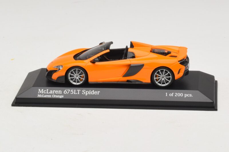 McLaren 675LT Spider Orange Minichamps 1:43 McLaren 675LT Spider Orange Minichamps 1:43 537154431 Metall