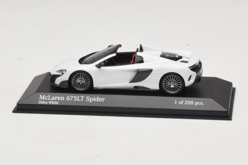 McLaren 675LT Spider Silica White Minichamps 1:43 537154432 Metall