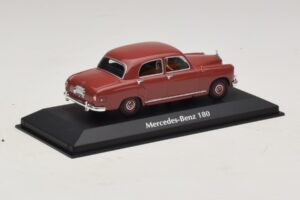 Mercedes 180 W120 Rot Maxichamps 1:43 940033101 Metall – Bild 2 von 5