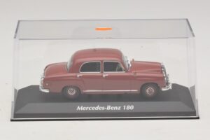 Mercedes 180 W120 Rot Maxichamps 1:43 940033101 Metall – Bild 4 von 5