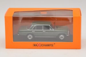 Mercedes 200D W115 Dunkelgrün Maxichamps 1:43 940034001 Metall – Bild 5 von 5
