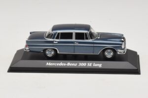 Mercedes 300 SE W112 Lang Blau Metallic Maxichamps 1:43 940035200 Metall