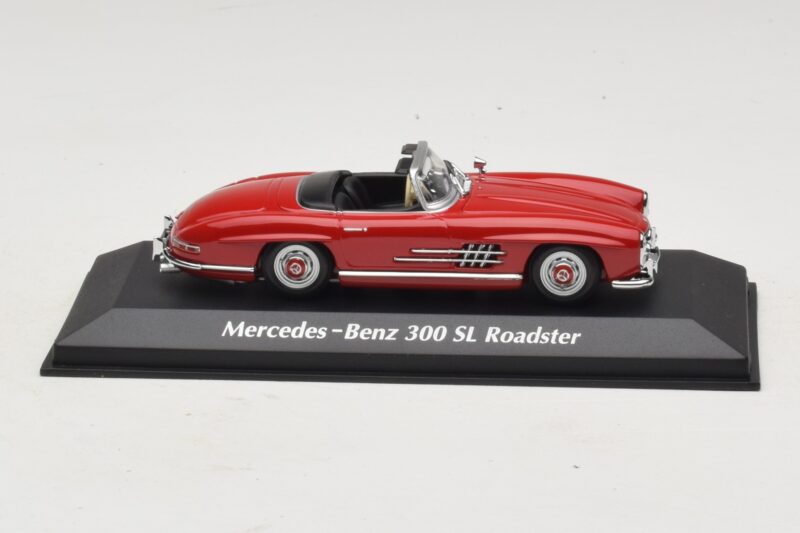 Mercedes 300 SL W198 Roadster Rot Maxichamps 1:43 Mercedes 300 SL W198 Roadster Rot Maxichamps 1:43 940039031 Metall