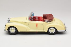 Mercedes 300S Creme Maisto 1:18 31806 Metall – Bild 4 von 8