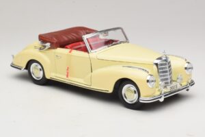 Mercedes 300S Creme Maisto 1:18 31806 Metall – Bild 6 von 8