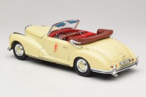 Mercedes 300S Creme Maisto 1:18 31806 Metall – Bild 7 von 8