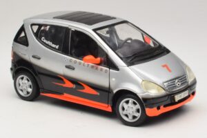 Mercedes A-Class W168 D. Coulthard Silber Maisto 1:18 35841 Metall – Bild 6 von 8